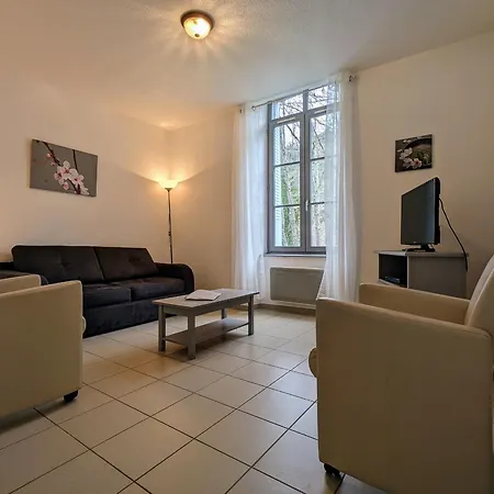 Chaleureux 6 Pers Avec Cour Privée En Bord De Rivière Près De Langeac - Fr-1-582-11 Hébergement de vacances Saint-Julien-Des-Chazes