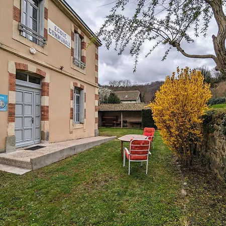Hébergement de vacances Chaleureux 6 Pers Avec Cour Privée En Bord De Rivière Près De Langeac - Fr-1-582-11 *