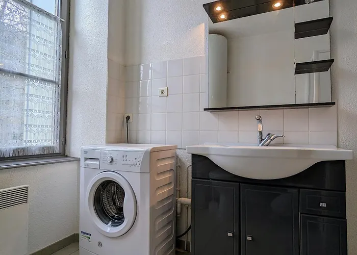 Chaleureux 6 Pers Avec Cour Privee En Bord De Riviere Pres De Langeac - Fr-1-582-11 * Saint-Julien-Des-Chazes