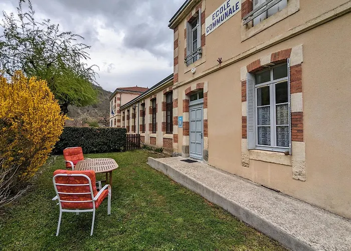 Chaleureux 6 Pers Avec Cour Privee En Bord De Riviere Pres De Langeac - Fr-1-582-11